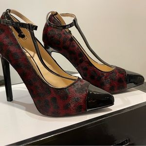 NWT - Nine West Ladies Pointed Toe Ankle Strap Shoes